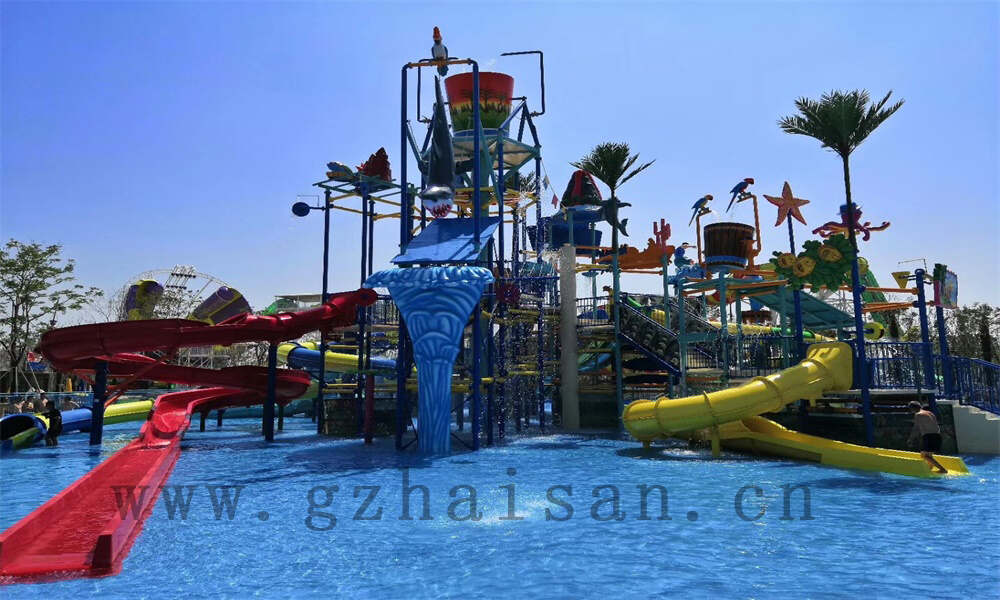 鋼結(jié)構(gòu)水上滑滑梯讓您在夏季中暢游水上樂(lè)園